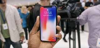 苹果iPhoneX人脸识别防解锁:甚至可以让Face ID暂时失效