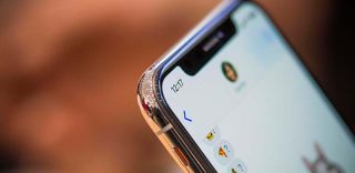 为了治理iPhone X烦人的刘海，iOS开发者真是各出奇招
