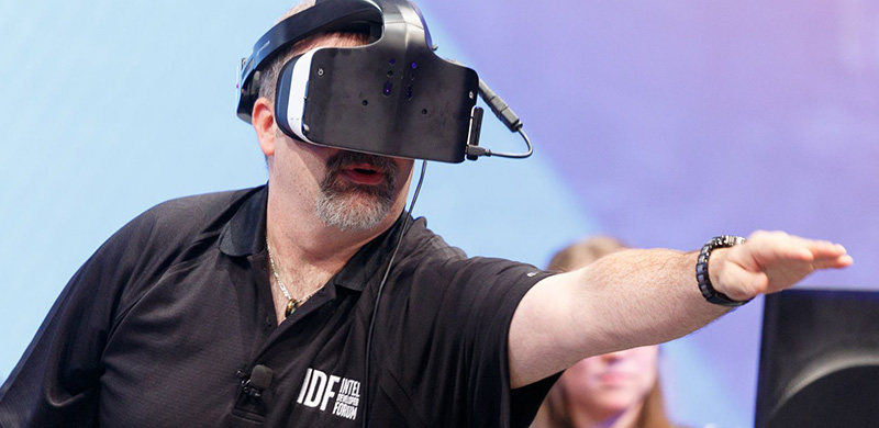 微软VR头显即将登场之际，英特尔Project Alloy表示恕不奉陪了