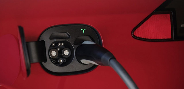 Tesla车主福利！中国特斯拉电动车搭载新国标充电器接口