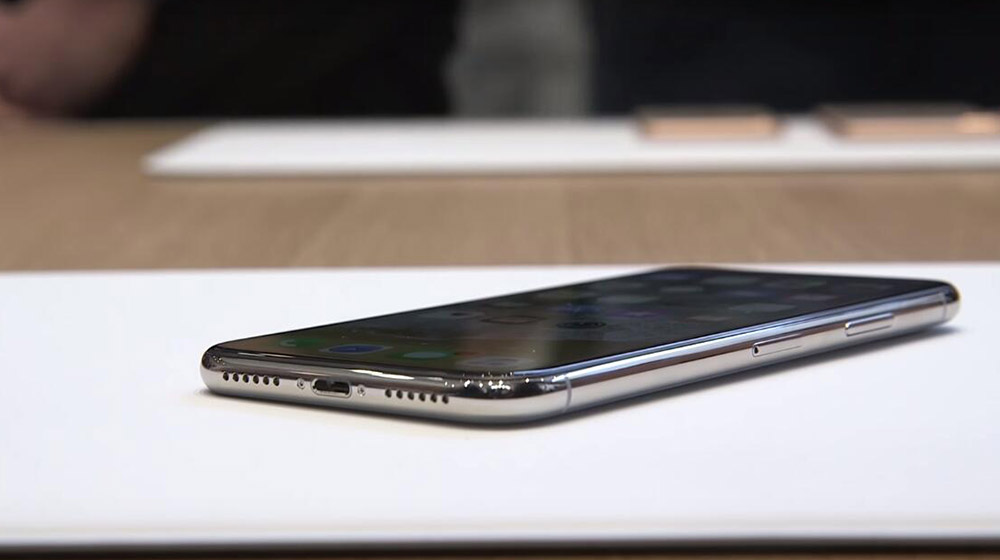 苹果iphonex深空灰和银色哪个更好看:黑色与白色的区别较量