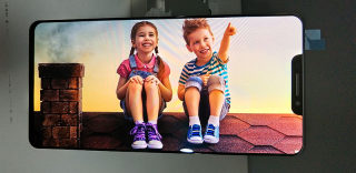 京东方OLED屏幕量产提前:全面屏、曲面屏、折叠屏都没问题