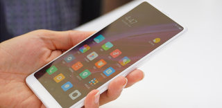 不仅仅是皓月白:小米MIX2尊享版和普通版有什么不同?