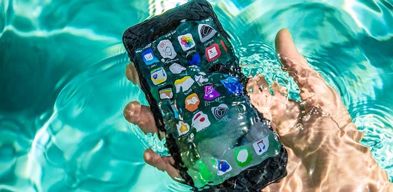手机掉水里怎么处理，手机掉水里听筒没声音怎么办？附解决方法