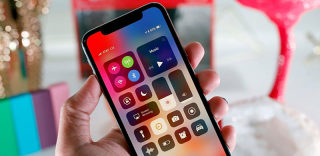 三星S8“同款”屏幕问题：iPhoneX屏幕边缘泛红怎么回事？