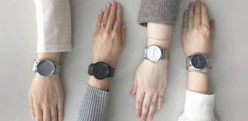 不把智能二字挂脸上，第二代索尼WENA Wrist智能手表是白领的新选择