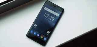 Nokia6 2018带着全面屏而来,但还是毁在了设计上