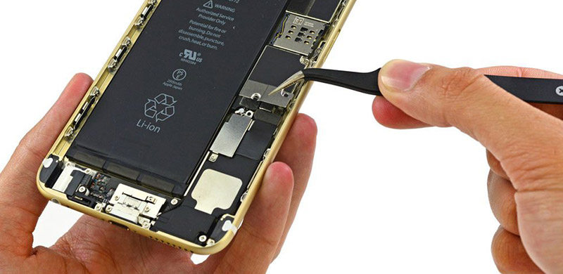 苹果降频门更换旧iPhone电池价格：从608元下调到218元
