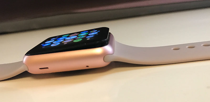 最新苹果维修政策将为电池鼓包Apple Watch免费维修，但有一个条件