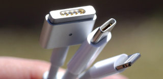 2018新iPhone将标配新充电器，18W快充与USB-C接口登场
