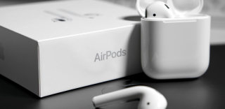 AirPods清洗教程:如何清洗充电盒以及耳机缝隙里的污垢