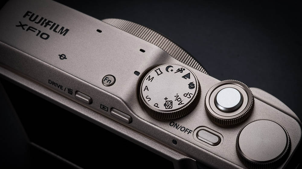 富士XF10卡片相机和理光GR