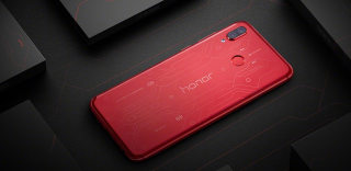 荣耀play酷玩版参数跟普通版有什么不同？在哪里买？