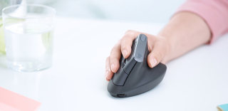 罗技MX Vertical垂直鼠标,据说这是最符合人工体学的鼠标