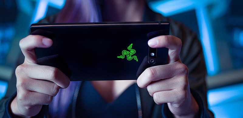Razer Phone 2自带RGB灯，是电竞味最足的游戏手机