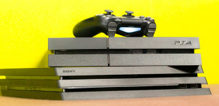 索尼推出2TB版PS4 Pro,为你的白金之路锦上添花