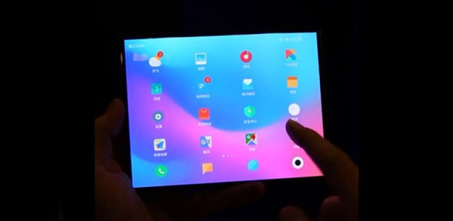 2019小米折叠屏手机曝光，7寸大屏同时充当手机和平板