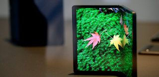 康宁开发柔性可折叠大猩猩玻璃,真折叠屏手机指日可待了吗?