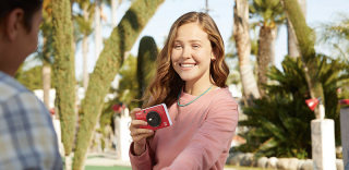 佳能拍立得相机Zoemini C/Zoemini S发布,小巧机身助你留倩影