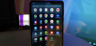 三星Galaxy Fold国行发布会取消,或与屏幕故障连环案有关?