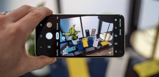 三星S10使用技巧:自定义相机快门按键位置,拍照更舒心