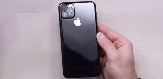 快看!第一张真的“iPhone XI Max”真机图来了