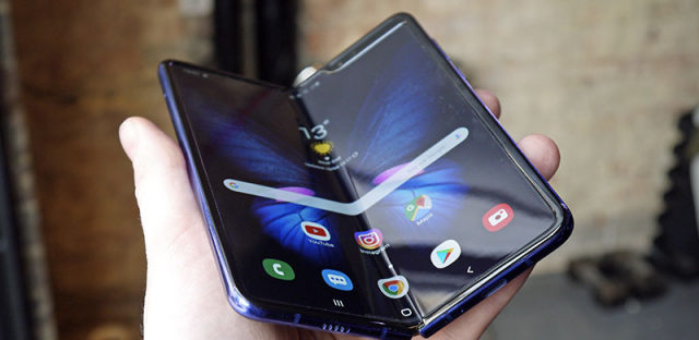 三星Galaxy Fold 9月正式上市发售，官方公布改良设计部分