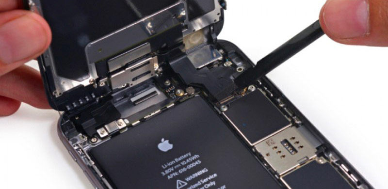苹果iPhone将不允许更换非原装电池，自己买原装换也不行