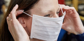 戴口罩起痘痘怎么办?长时间戴口罩脸过敏处理方法