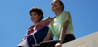 小米手环5标准版和NFC版有什么不同?附与小米手环4对比