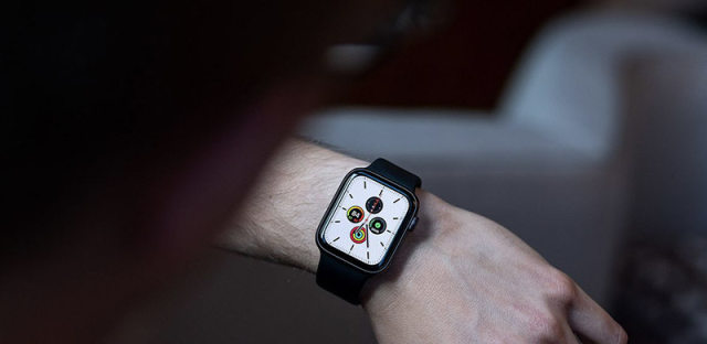 无故重启、异常卡顿！Apple Watch S3谨慎升级watchOS 7