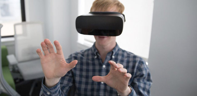 微软开发VR触感装置，真实还原物品握持感觉